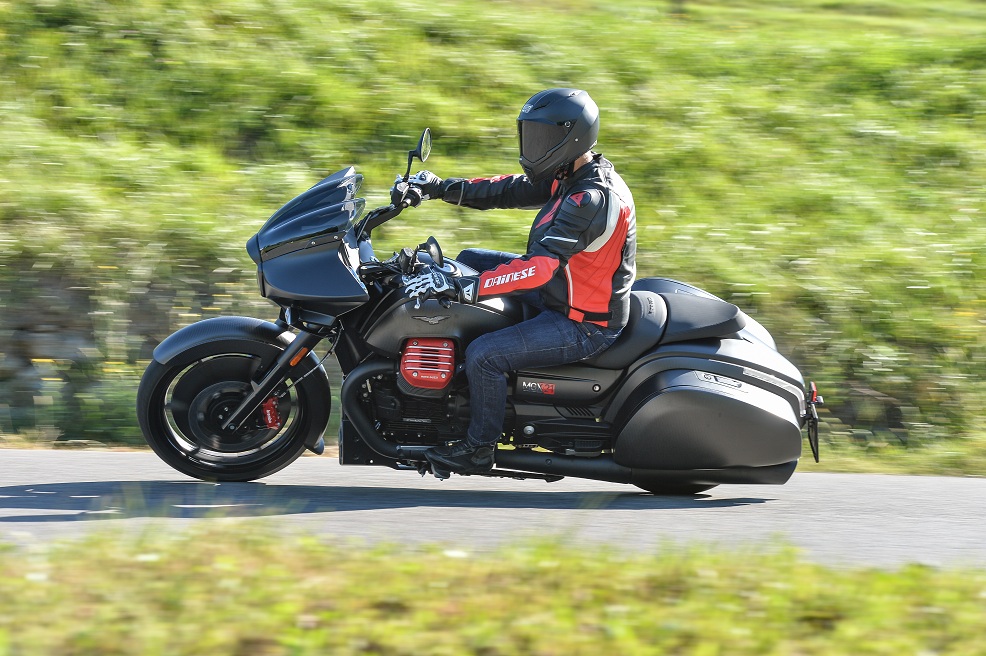 moto guzzi mgx 21 23