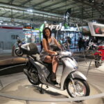 Chicas del Salón EICMA de Milán 2016