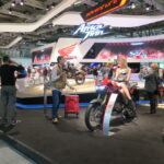 Chicas del Salón EICMA de Milán 2016