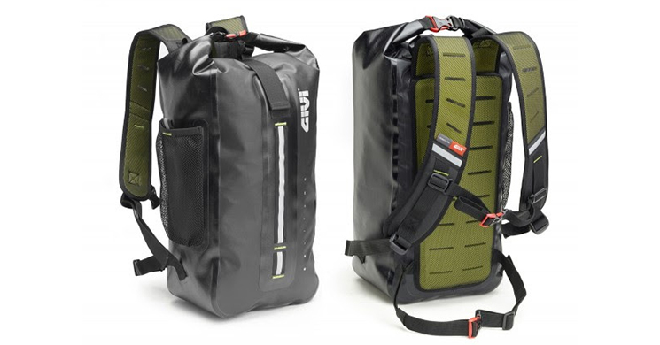 GIVI GRAVEL-T: las bolsas de moto para los días de lluvia y barro 10 givi gravel t 1