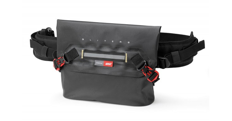 GIVI GRAVEL-T: las bolsas de moto para los días de lluvia y barro 14 givi gravel t 3