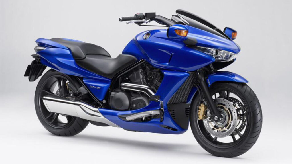 Motos olvidadas (I): los modelos de carretera que has dejado de ver por la calle hace tiempo 9 Honda DN-01