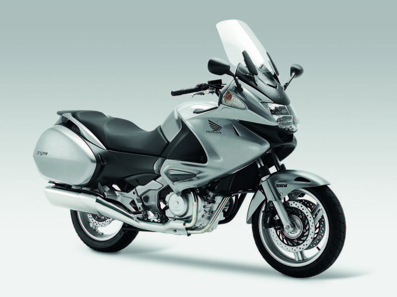 Hasta 2.300 euros de descuento en motos Euro3 10 honda nt700 v deauville abs 2