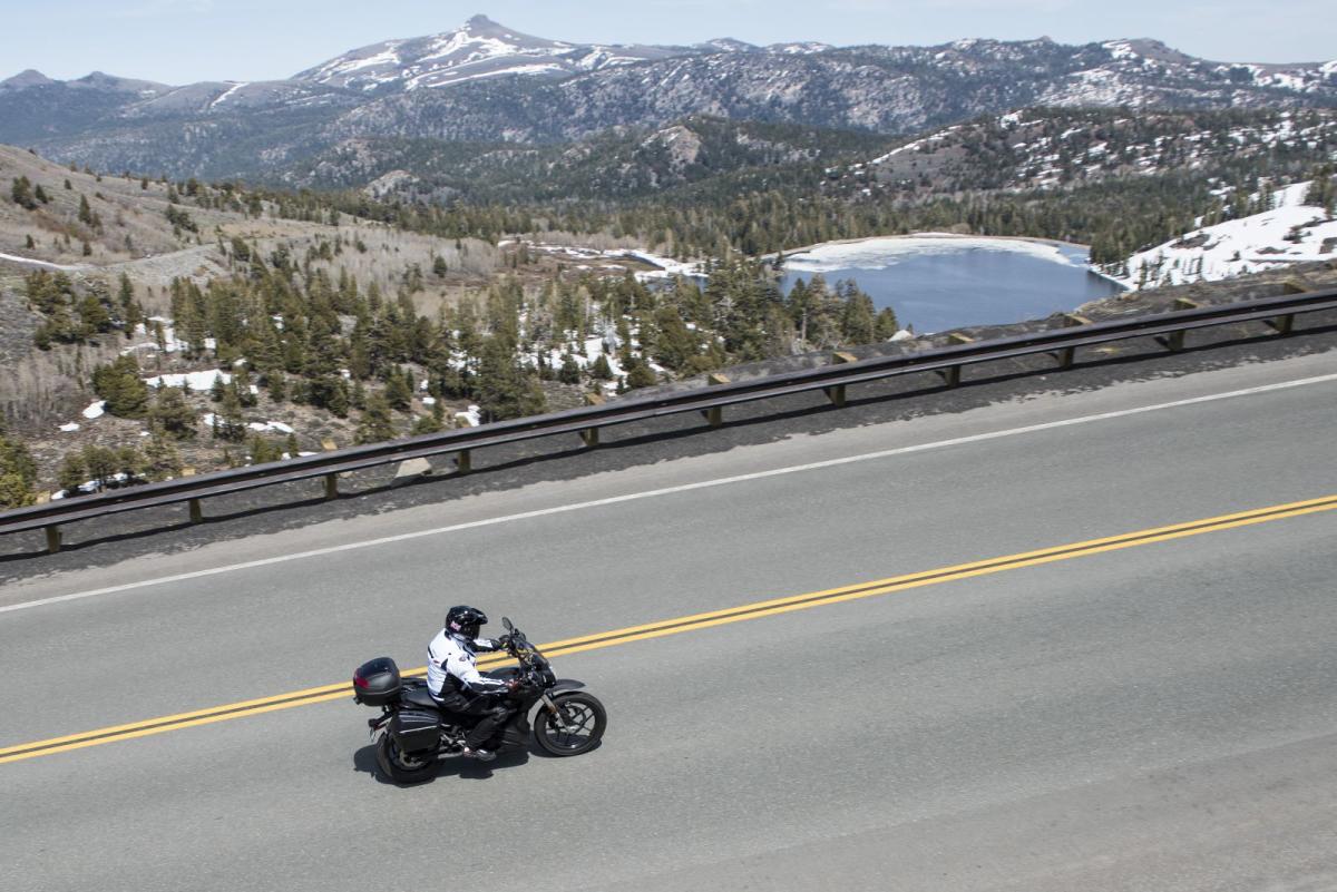Gala Turismo en Moto: Fórmulamoto.es, finalista en los Premios Mototurismo 2022 1 viaje california moto electrica 96 g