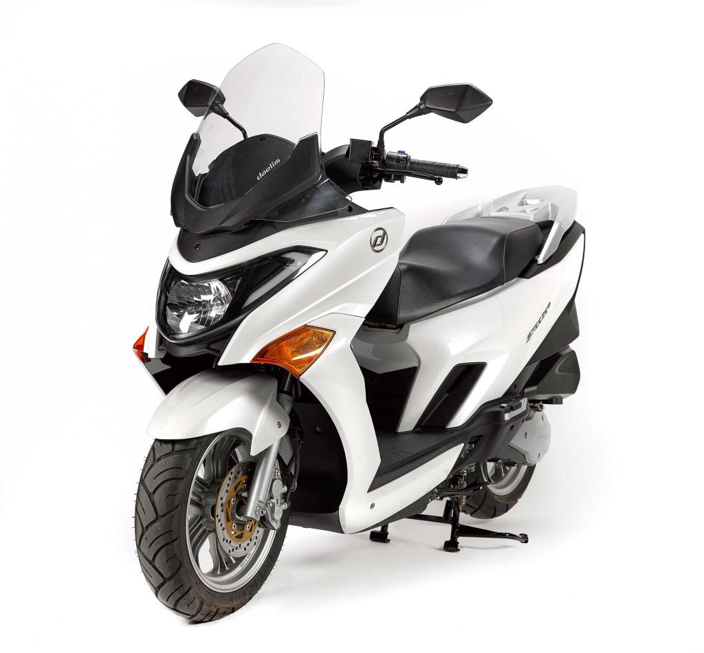 Las últimas ofertas del año en motos nuevas 5 daelim steezer 125