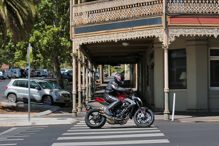 mv agusta brutale 800 9