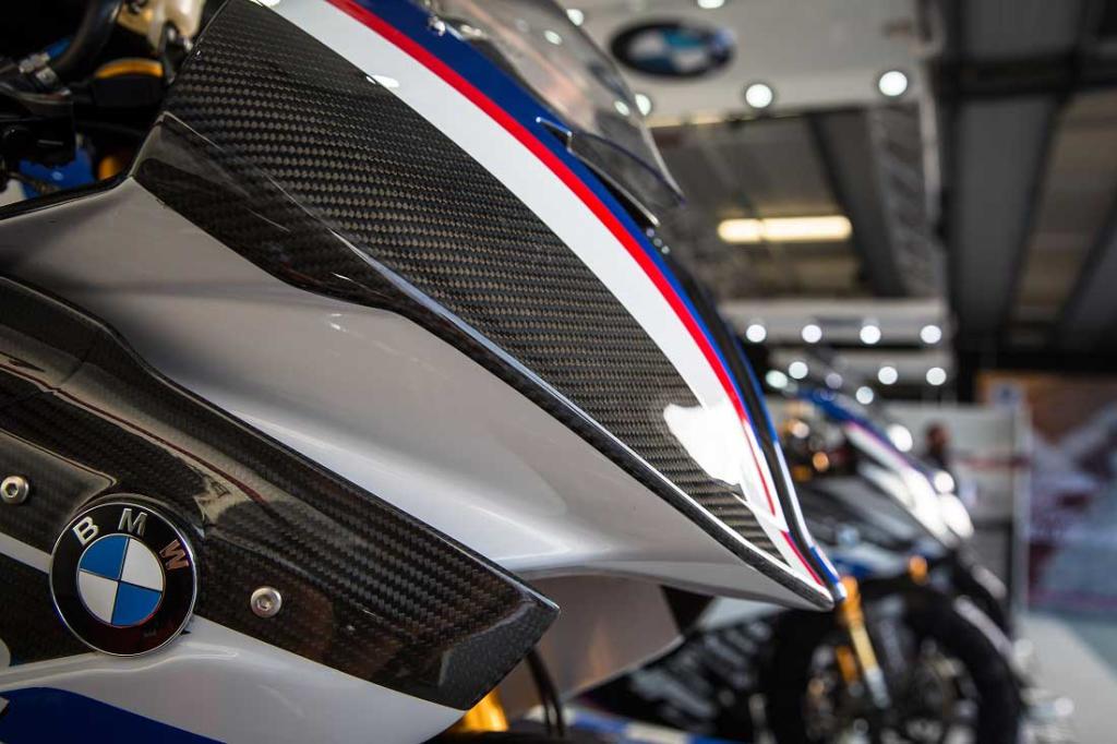 bmw hp4 race 001