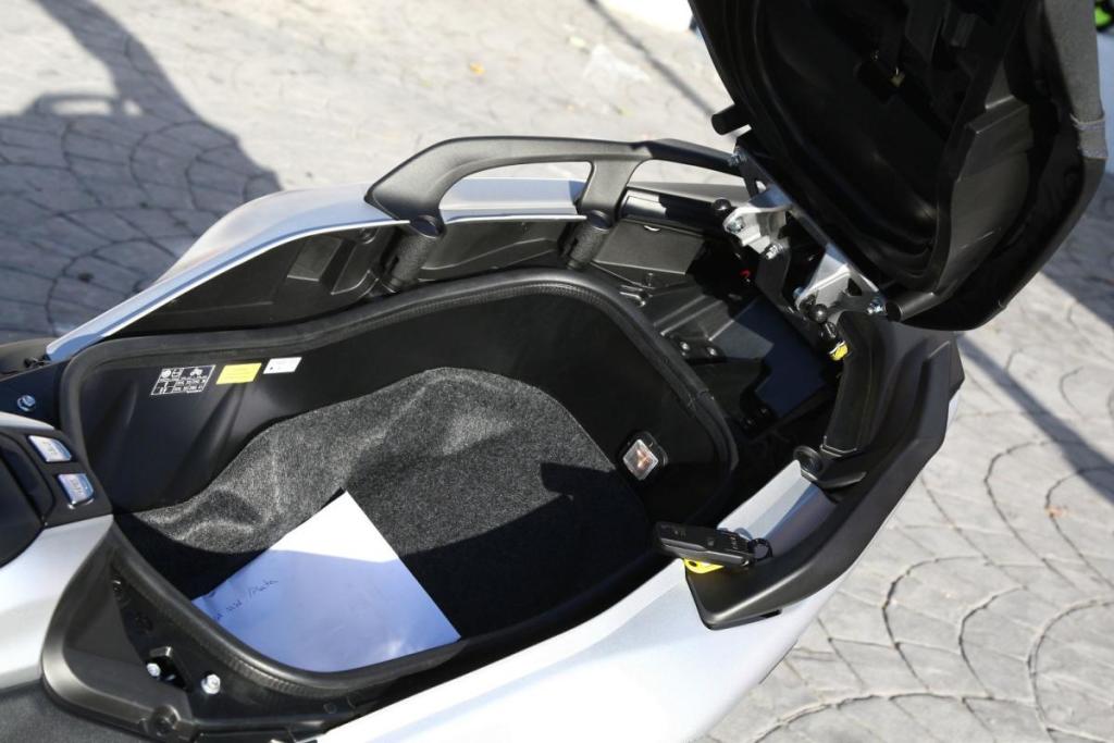 Yamaha TMAX SX 2017 asiento