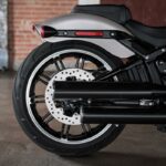 Fotos Harley-Davidson Softail 2018 12 Harley-Davidson Breakout
