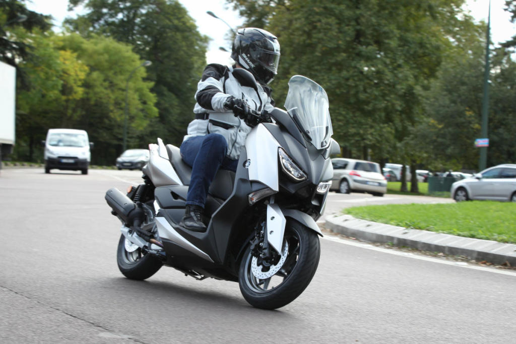 Yamaha XMAX 125