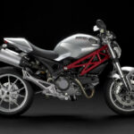 La historia de la Ducati Monster en imágenes 22 Ducati Monster 1100 2008