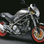 La historia de la Ducati Monster en imágenes 16 Ducati Monster S4 2001