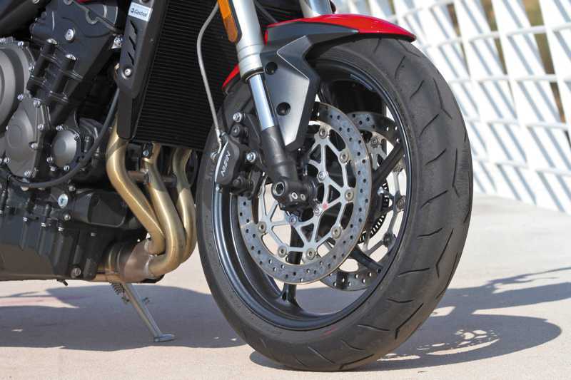 prueba triumph street triple s 0007