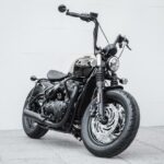 Triumph Bonneville Bobber Black