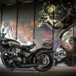 Triumph Bonneville Bobber Black