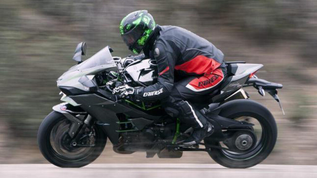 Con qué edad se puede conducir cada tipo de moto 12 Moto carnet A