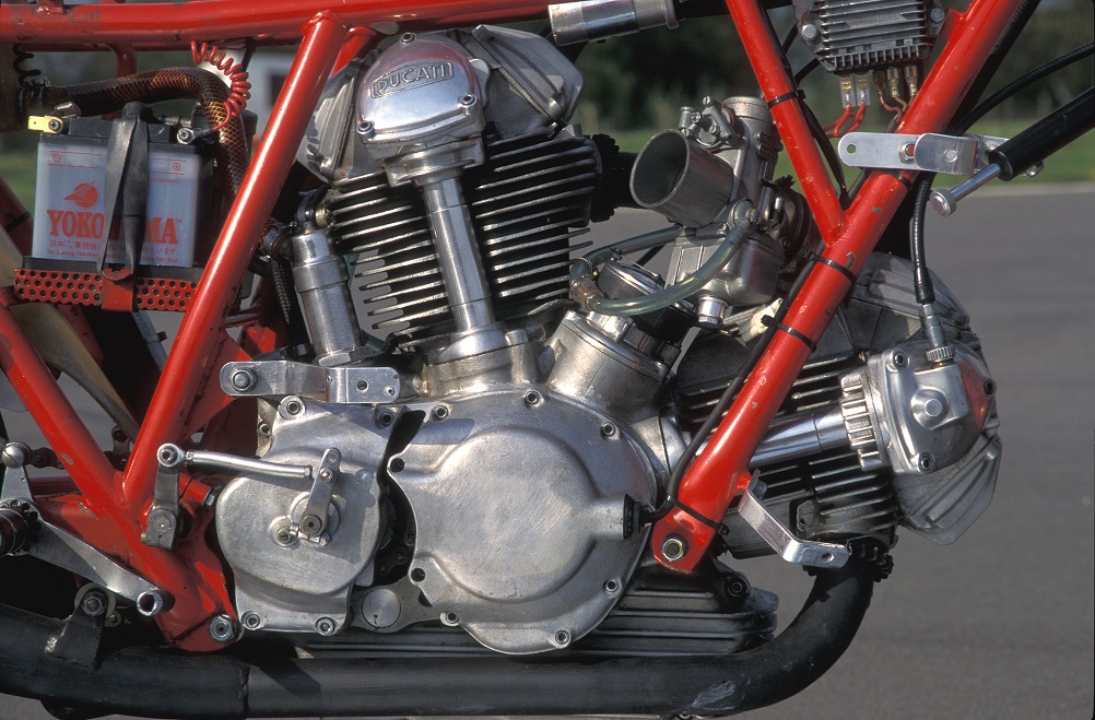 mike hailwood ducati 900 tt1 12