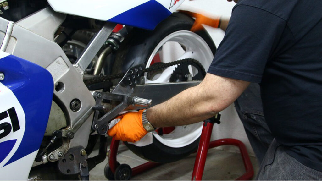 Motos de segunda mano: los 5 puntos que debes revisar antes de comprar una 10 cadena de moto
