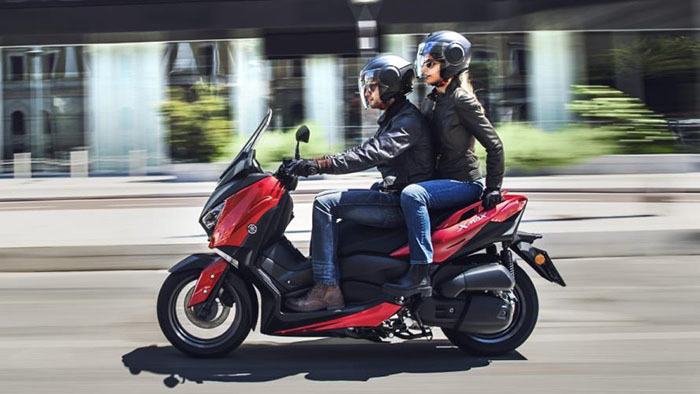 yamaha x-max 125 dos pasajeros