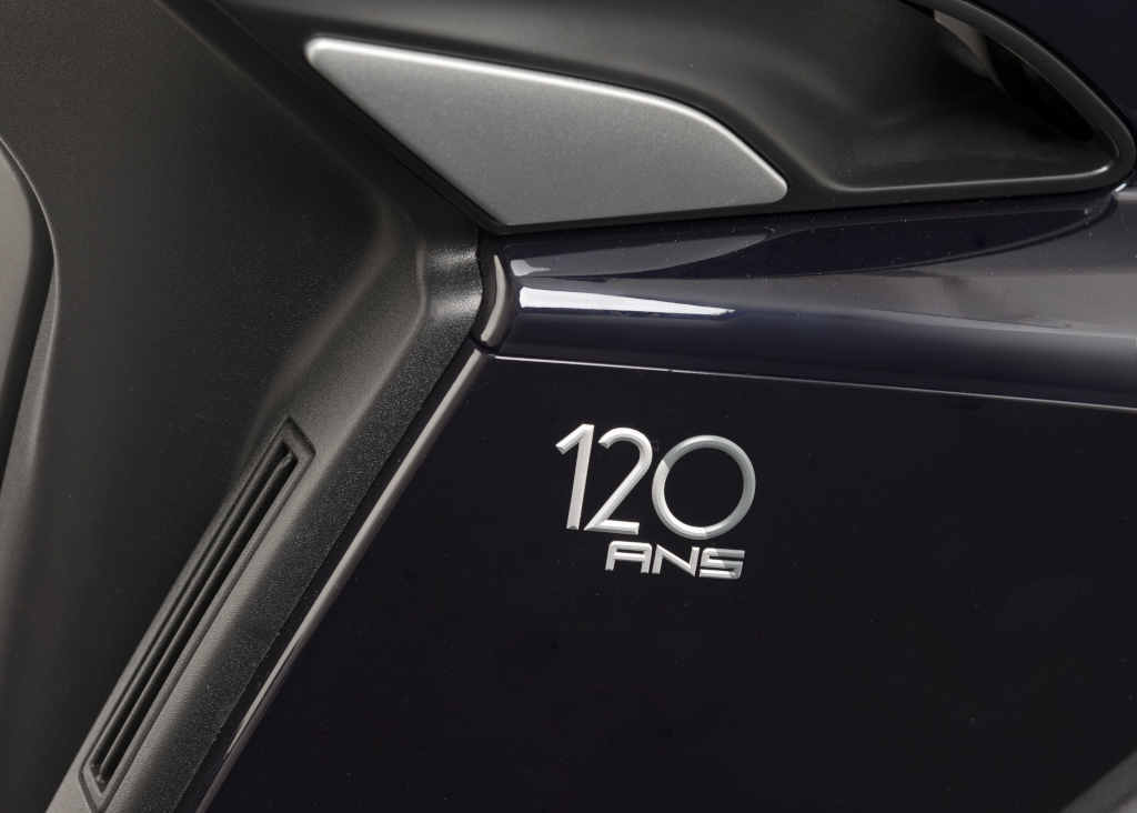 logo 120 ans peugeot metropolis 120 ans