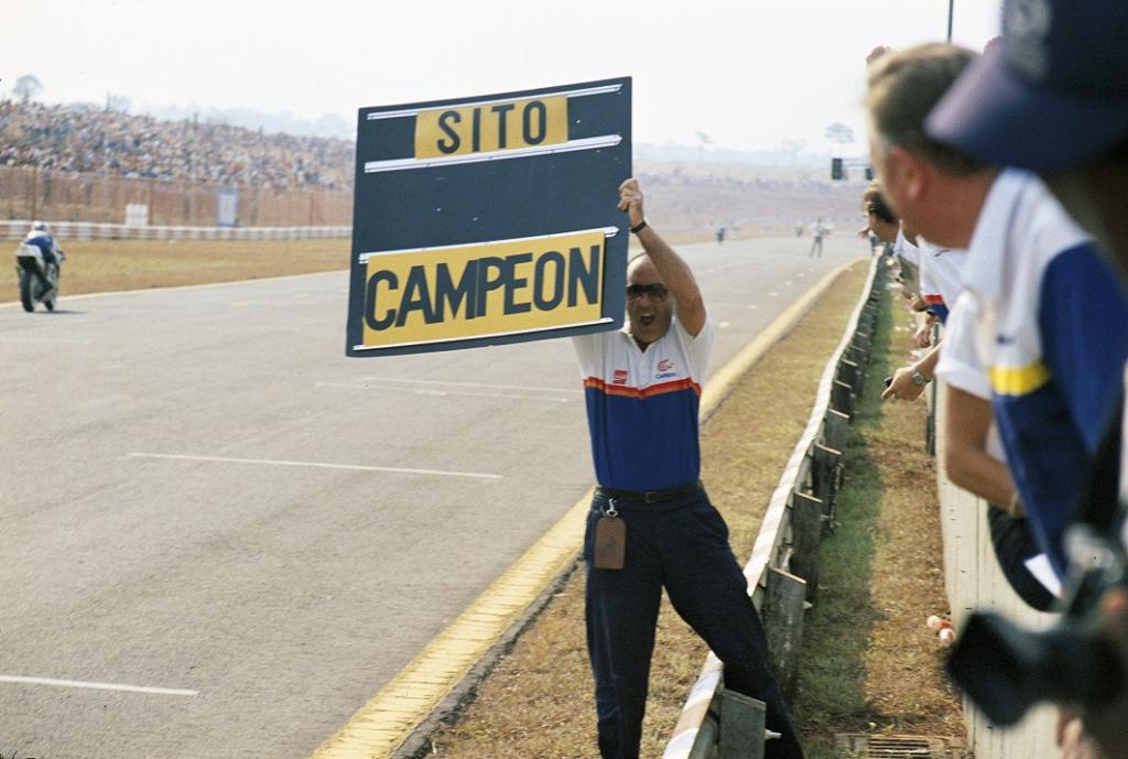 pons secures world 250cc title at brazil gp 1988 01