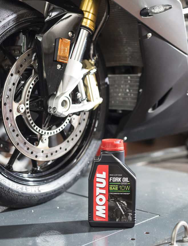 Demostrar Buzo Anillo duro La importancia de los líquidos en el mantenimiento de la moto