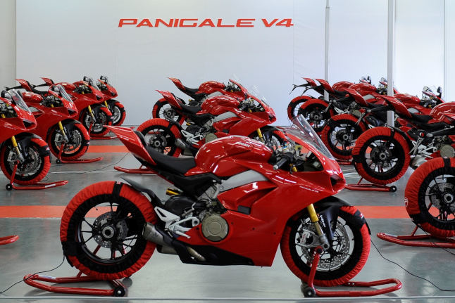 ducati panigale v4 press launch valencia ambience uc70185 high