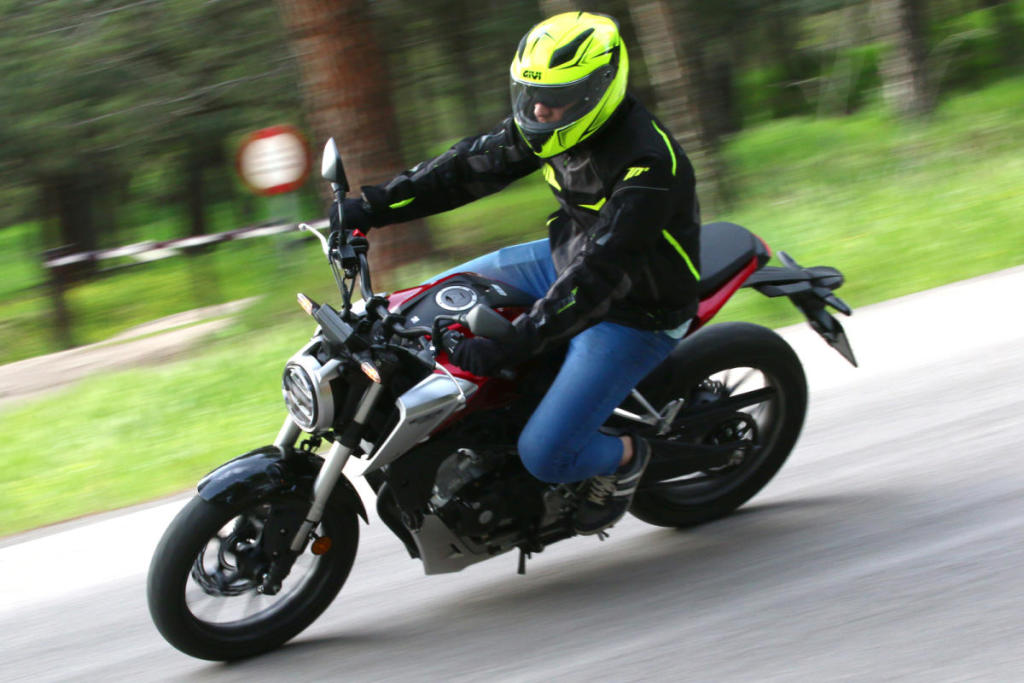 Las 10 motos naked 125 más rápidas 5 honda cb125r 24 g