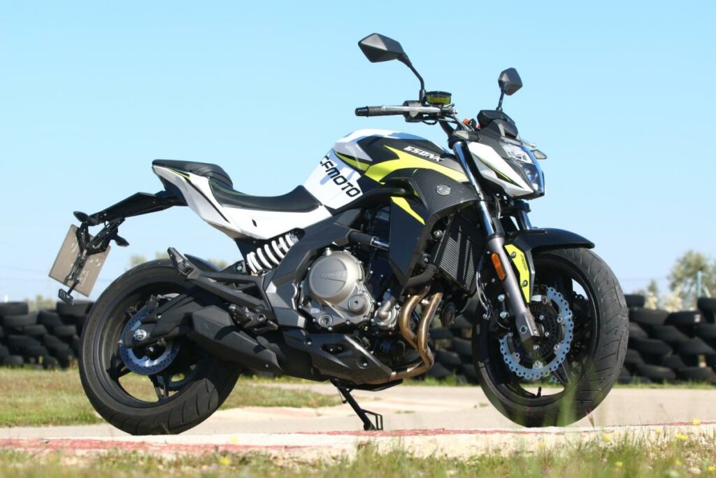 Suzuki GSX-8S: precio y naked rivales 18 CF Moto NK 650