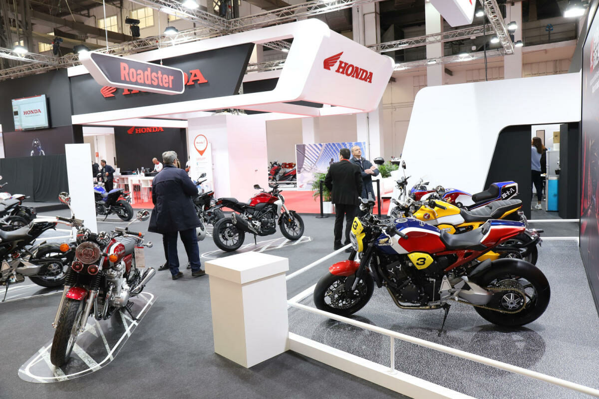 stand-honda-salon-vive-moto