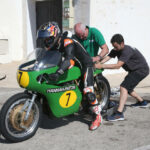Fotos de Dani Pedrosa pilotando motos clásicas 1 Paton 500 bicilíndrica de 1967