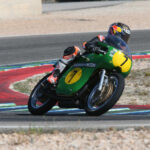 Fotos de Dani Pedrosa pilotando motos clásicas 2 Paton 500 bicilíndrica de 1967