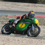 Fotos de Dani Pedrosa pilotando motos clásicas 4 Paton 500 bicilíndrica de 1967