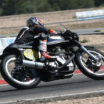 Fotos de Dani Pedrosa pilotando motos clásicas 12 Norton Manx 500 monocilíndrica de 1962