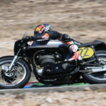Fotos de Dani Pedrosa pilotando motos clásicas 24 Norton Manx 500 monocilíndrica de 1962