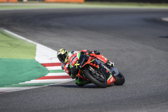 02 aprilia rsv4 x max biaggi