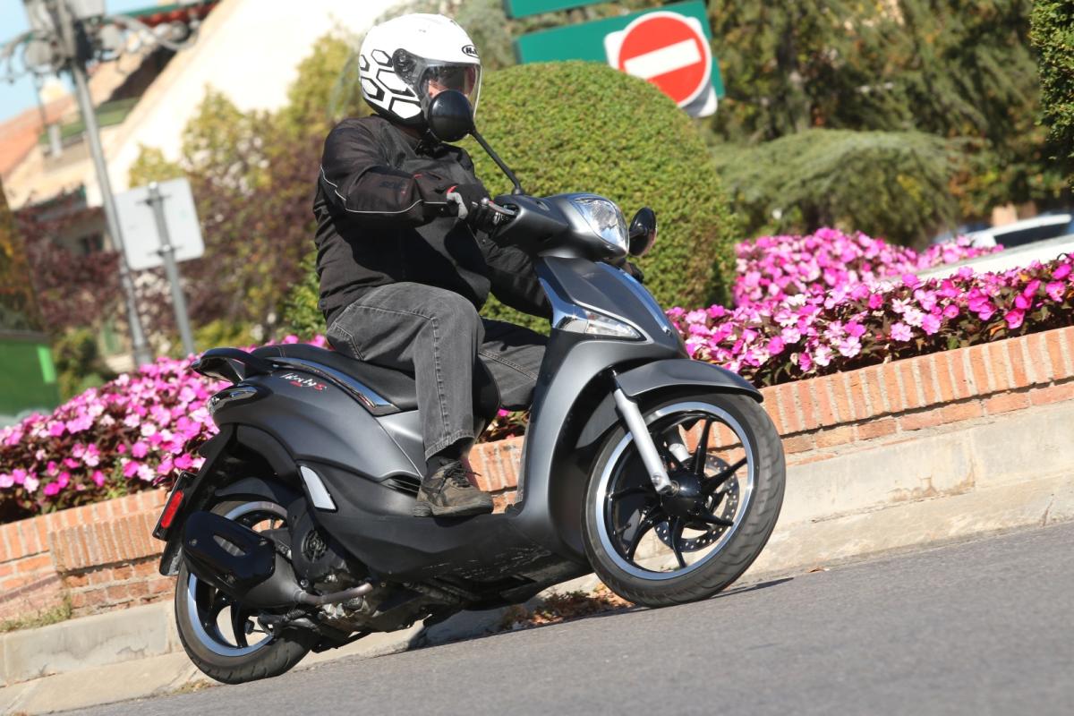 Piaggio oferta la mayoría de sus scooter con un descuento de 500 euros y seguro gratis
