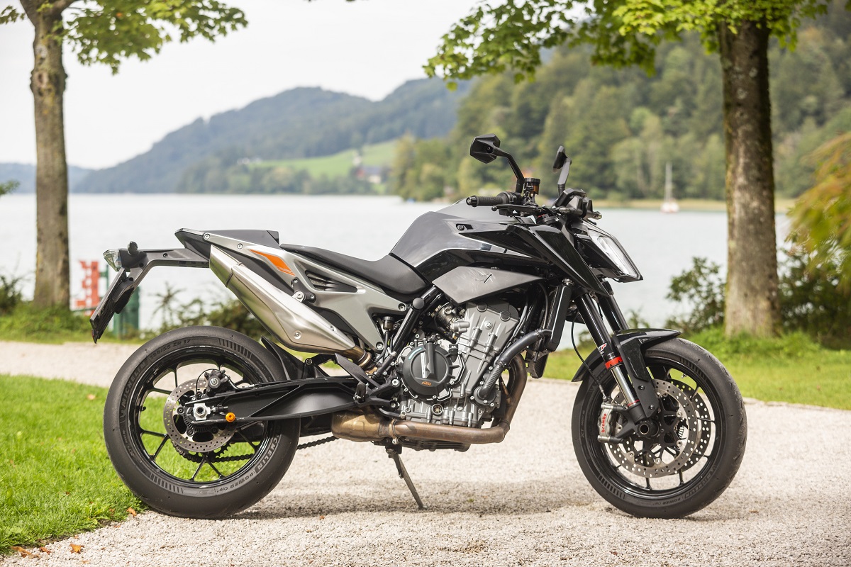 ktm 890 duke r 3