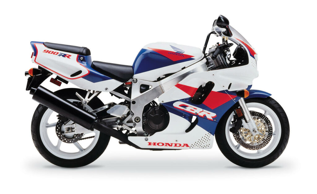 Las motos clásicas de la EGB y BUP en los años 90 11 Honda CBR900RR Fireblade 1992