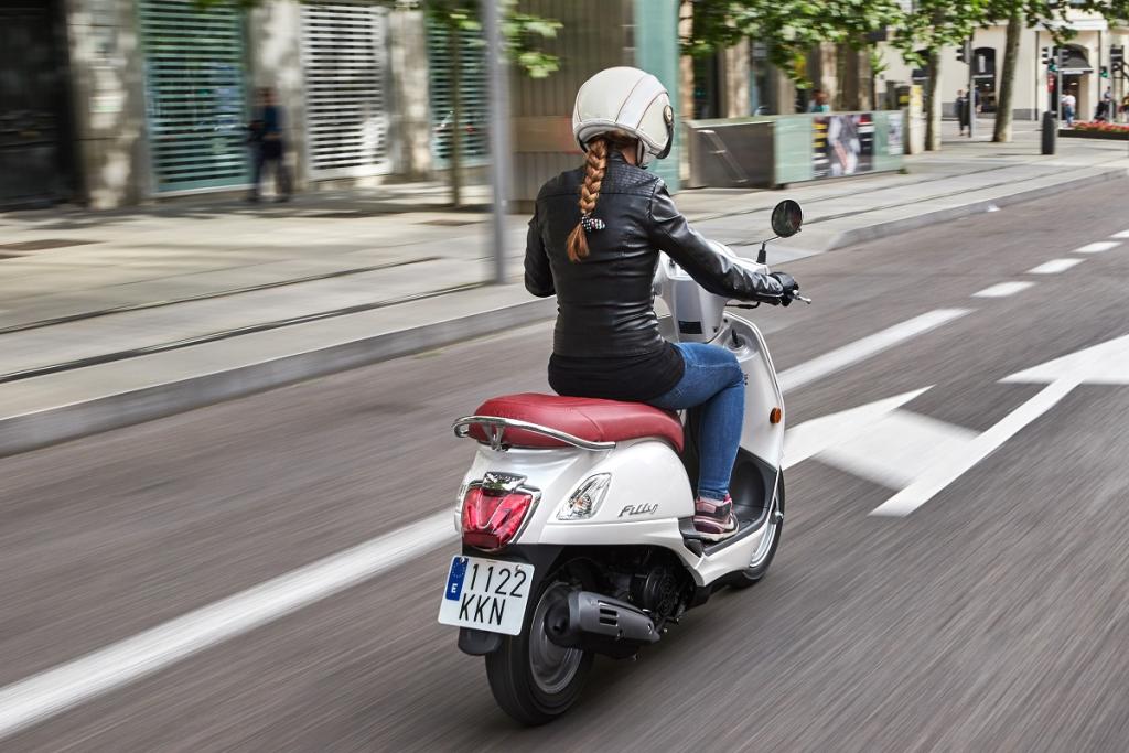 el pelo largo cuando montas en moto