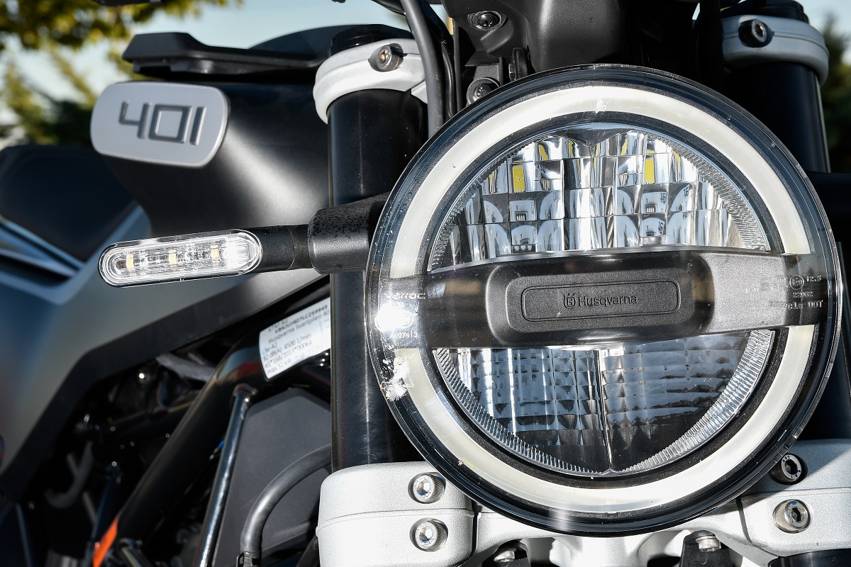 ¿Puede ser esta la naked más divertida para el carné A2? 3 husqvarna svartpilen 401 10