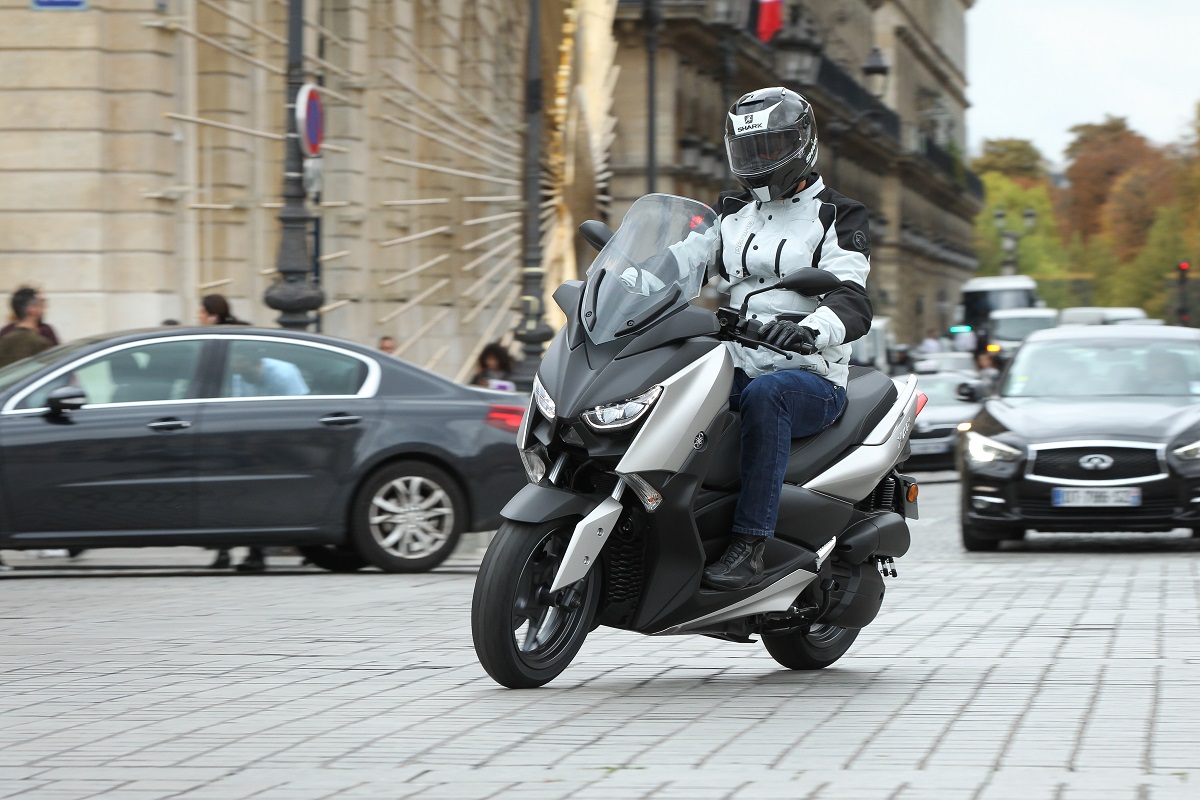 Qué te interesa más para conducir con el carné de coche, ¿moto o scooter? 12 motos 125 3