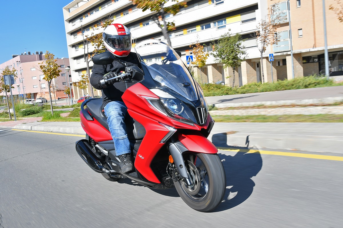 Qué te interesa más para conducir con el carné de coche, ¿moto o scooter? 15 motos 125 5