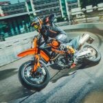 KTM 690 SMC R y KTM 690 Enduro R 2021