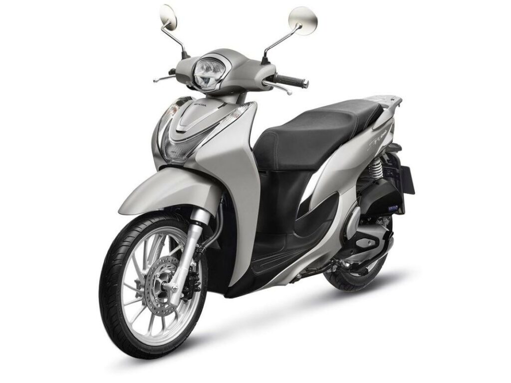 Estos son los scooter 125 de Honda que puedes conducir si tienes carnet de coche 5 Honda SH Mode 125i