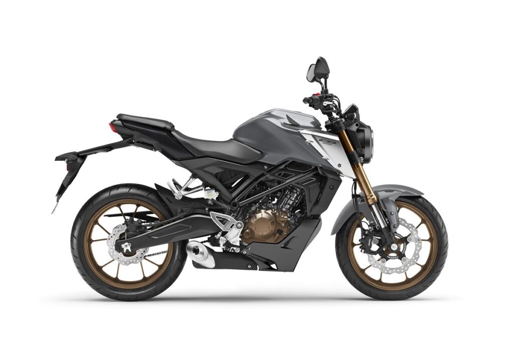 Estas son todas las motos 125 de Honda para el carnet de coche 12 Honda CB125R