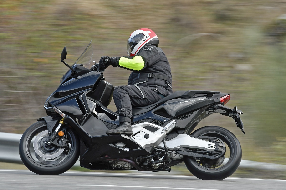 Por qué este modelo de Honda es "El Scooter", con mayúsculas 16 honda forza 750 9