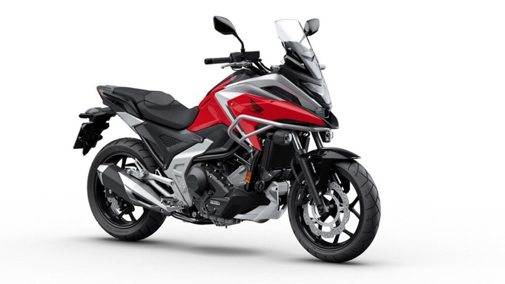 Estas son las motos trail para el carnet A2 con asiento a menos de 800 mm 16 Honda NC 750 X 2021
