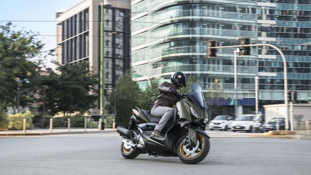 Yamaha motos y scooters 2021: nuevos precios 3 yamaha xmax 2021 1 g