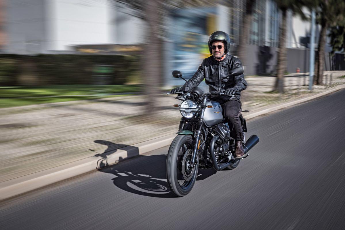 Fotos Moto Guzzi promoción otoño 2023: V7, V85 TT y V100 Mandello 1 Moto Guzzi V7 Stone